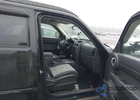 2007 Dodge Nitro Sxt z USA, uszkodzony, nr VIN 1D8GU28K37W546899